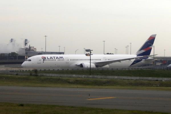 由于波音飞机的“技术问题”，50人在LATAM航班上受伤